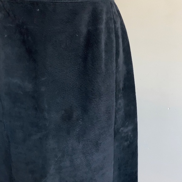 Black Suede Skirt - Picture 3 of 3